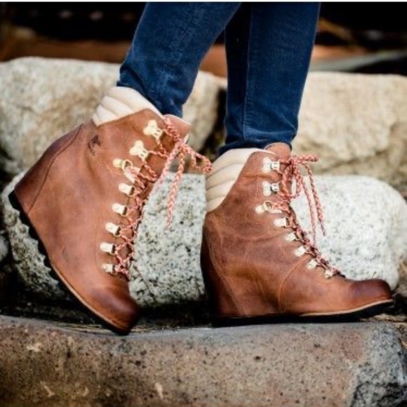 Sorel Conquest Wedge Waterproof - Picture 1 of 9
